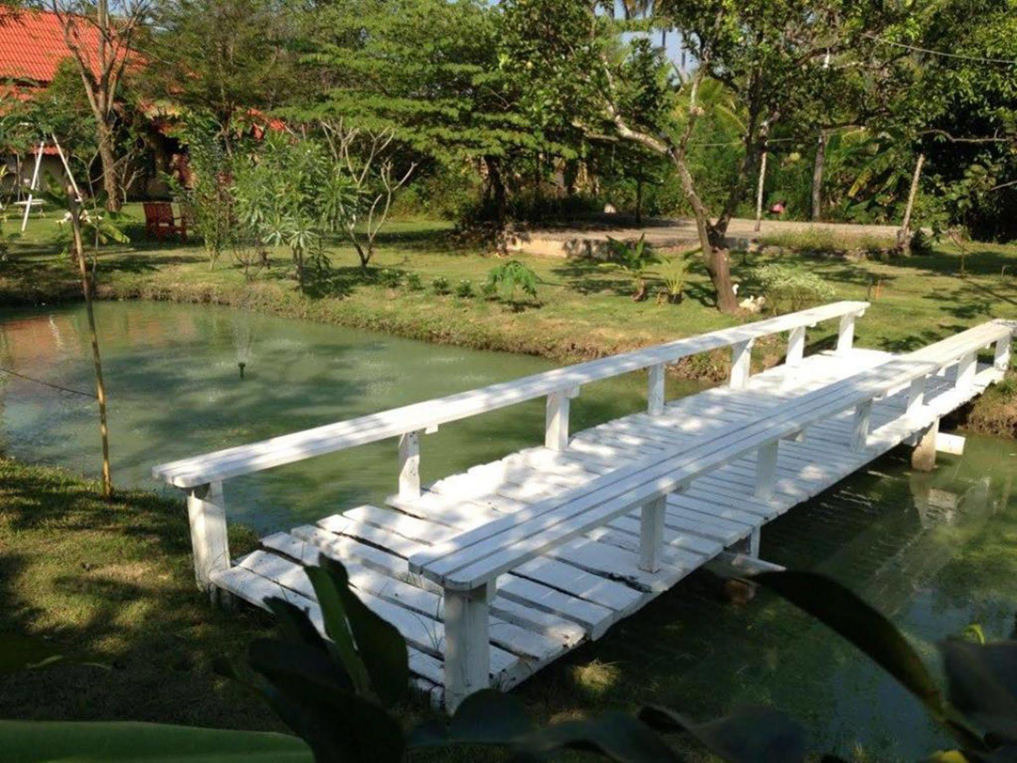 Baansuanleelawadee Resort Amphawa Exterior foto